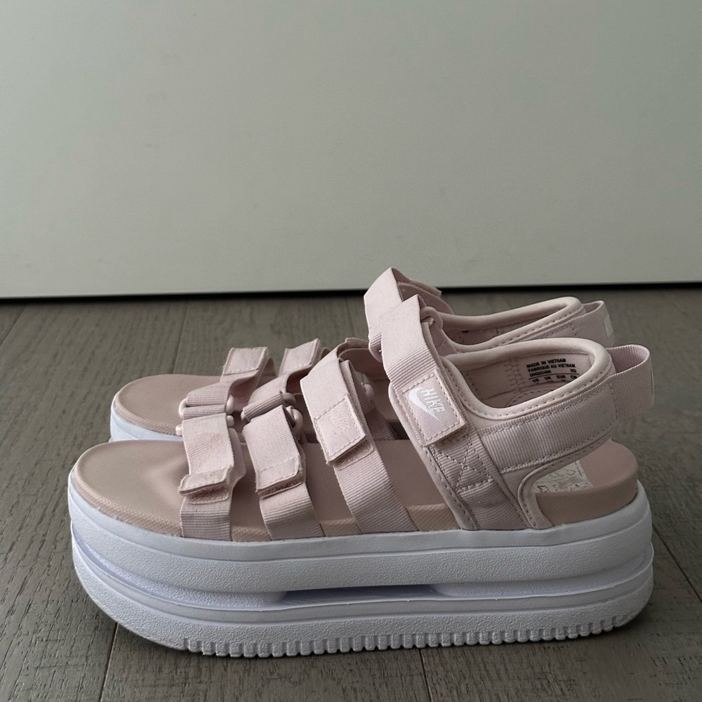 Nike Blush/Pink Icon Classic Sandal Size 7 US